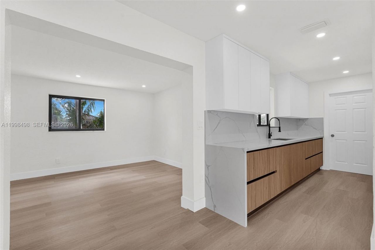 2980 NW 210th Ter , Miami Gardens, FL 33056 Photo