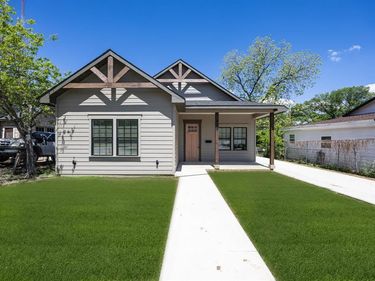 805 Glen Garden, Fort Worth, TX 76104