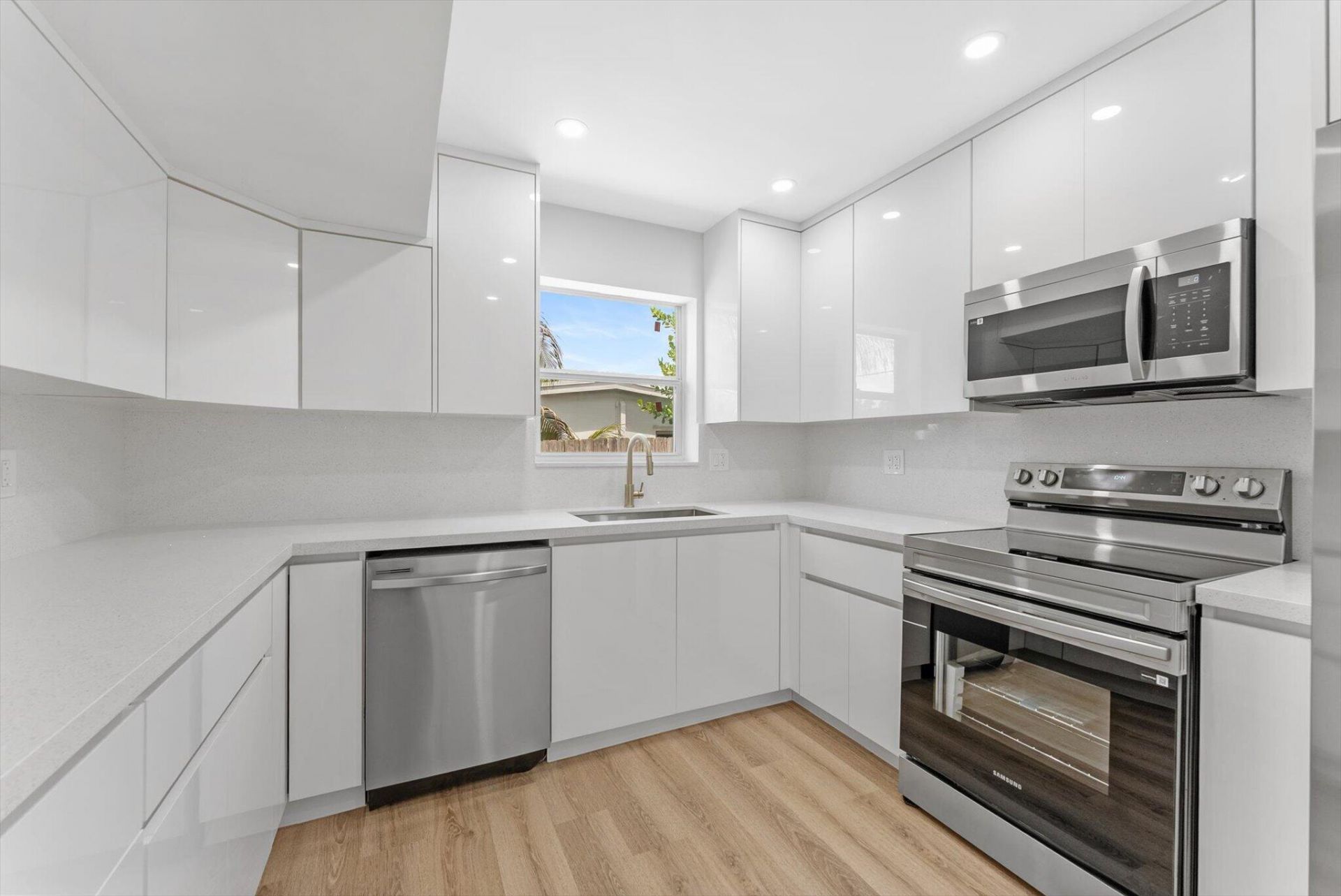 1449 Hillcrest Drive, Lake Worth Beach, FL 33461 Photo