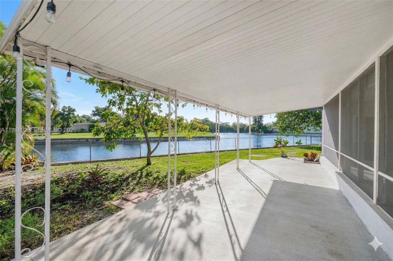 6701 NW 98th Ave, Tamarac, FL 33321 Photo