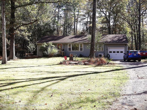 92 Wichtree Road, Woodstock, NY 12498