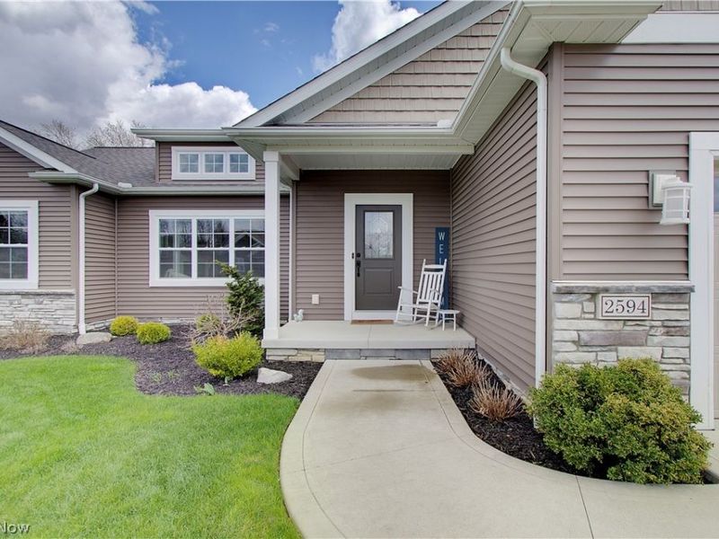 2594 Carlton Street NW, North Canton, OH 44720 Photo 3