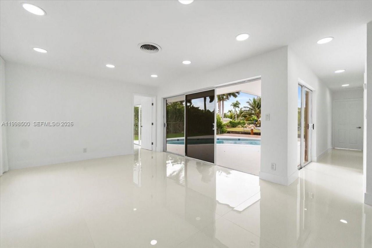 1910 NW 36th St , Unit n/a, Oakland Park, FL 33309 Photo