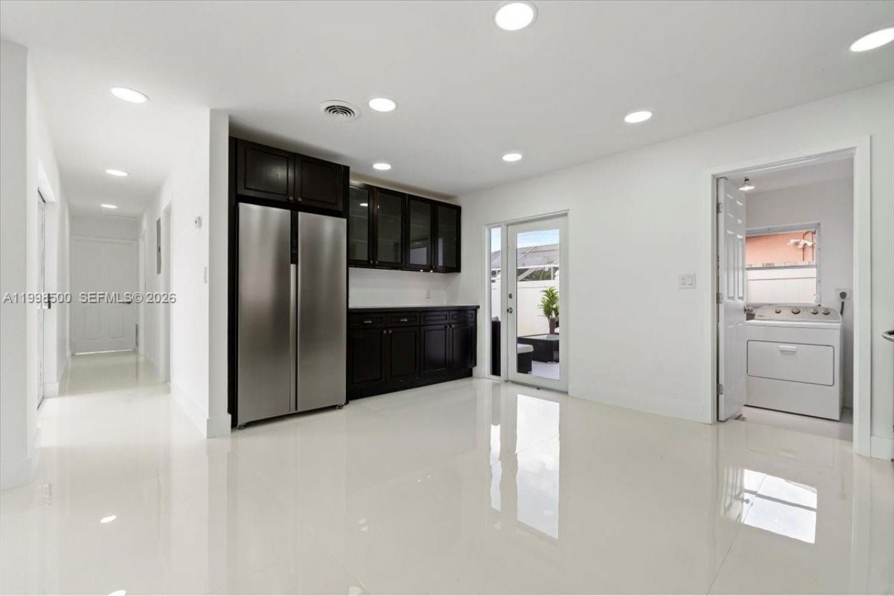 1910 NW 36th St , Unit n/a, Oakland Park, FL 33309 Photo