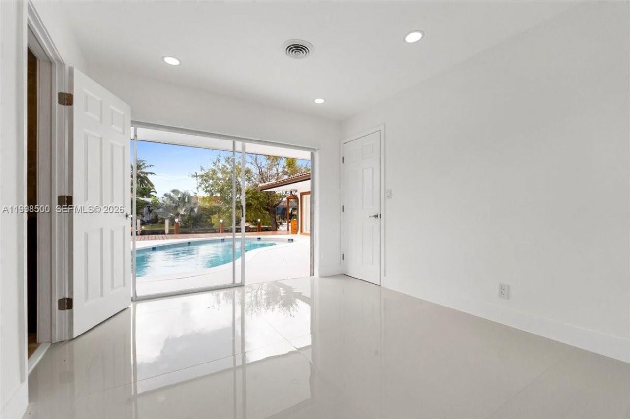 1910 NW 36th St , Unit n/a, Oakland Park, FL 33309 Photo