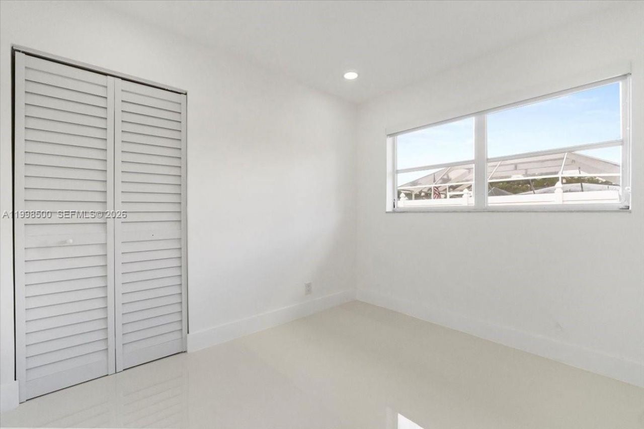 1910 NW 36th St , Unit n/a, Oakland Park, FL 33309 Photo