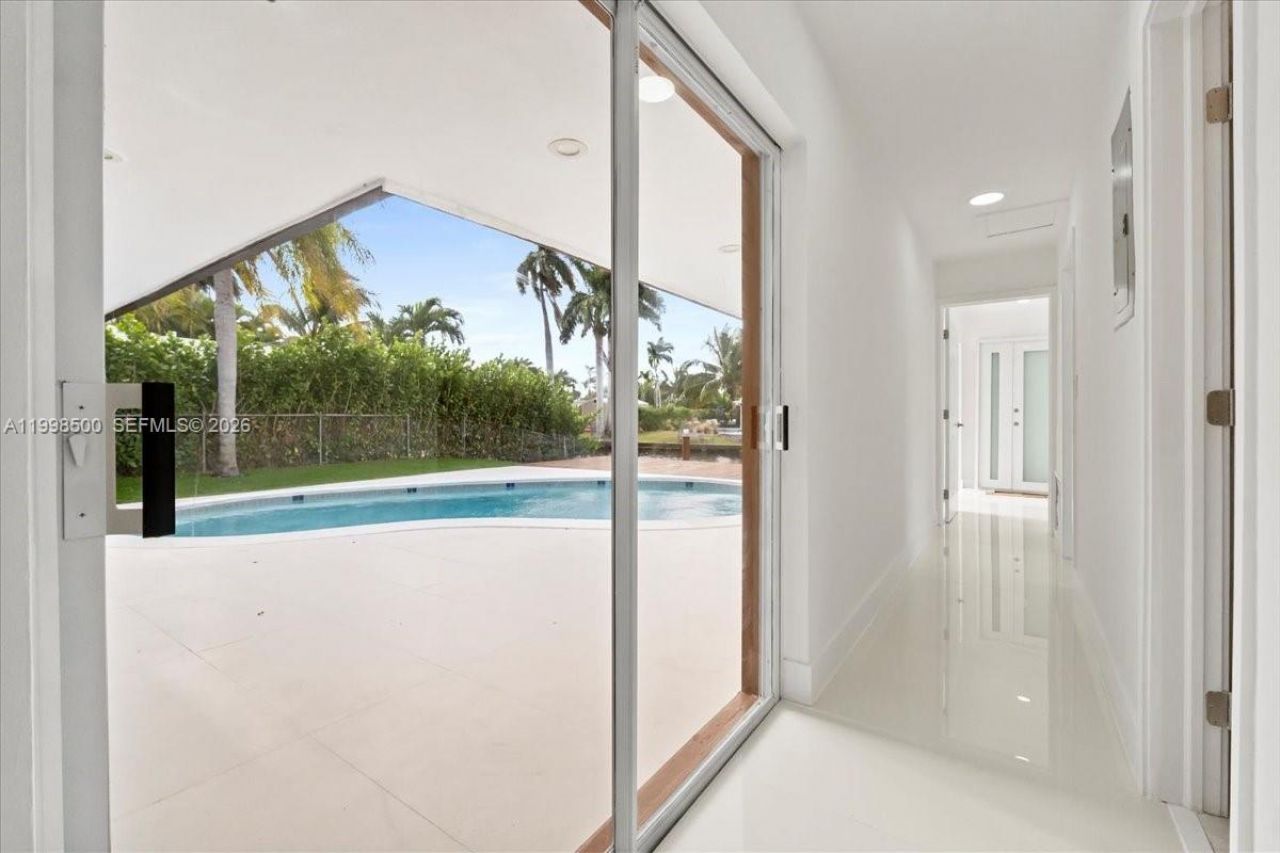 1910 NW 36th St , Unit n/a, Oakland Park, FL 33309 Photo