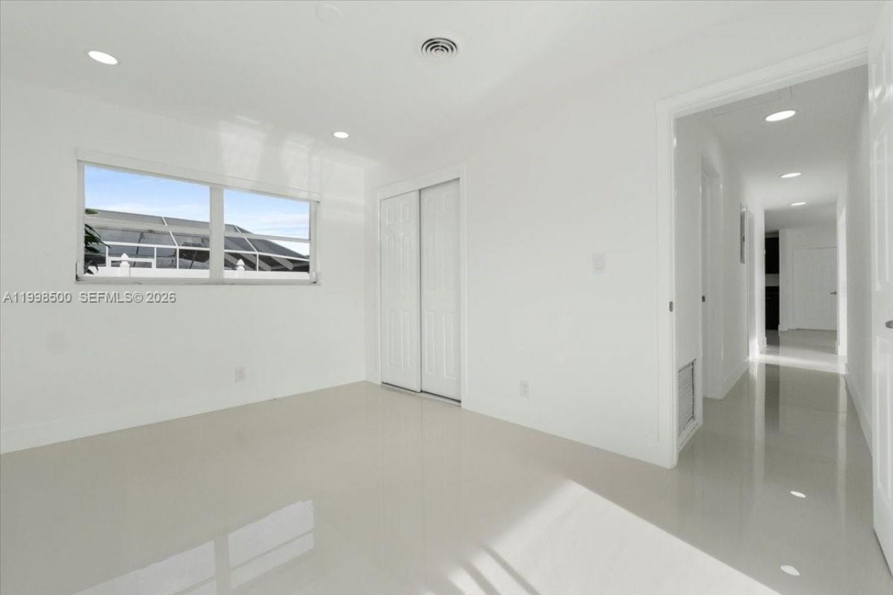 1910 NW 36th St , Unit n/a, Oakland Park, FL 33309 Photo