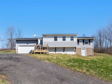 7721 McMullen Rd, Lyons, NY 14489