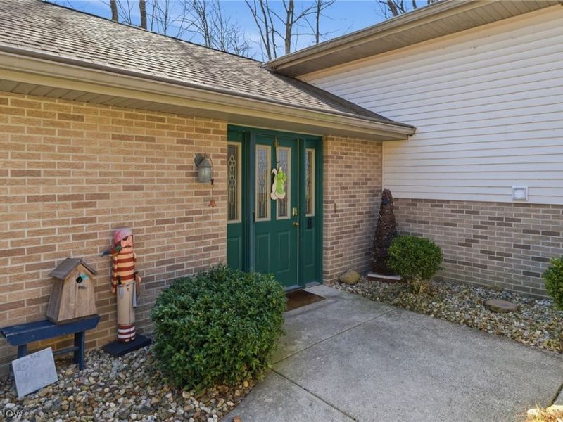 843 Wildwood Drive, Willard, OH 44890 Photo 2