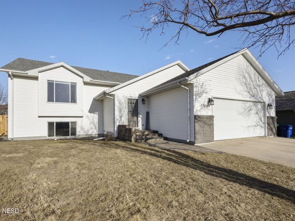 1700 7TH STREET NE, Watertown, SD 57201