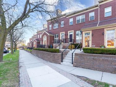 2851 Biddle Avenue , Wyandotte, MI 48192