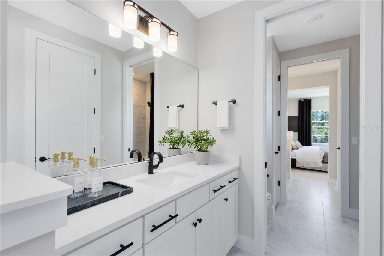 16603 Lone Oak Circle , Orlando, FL 32832 Photo