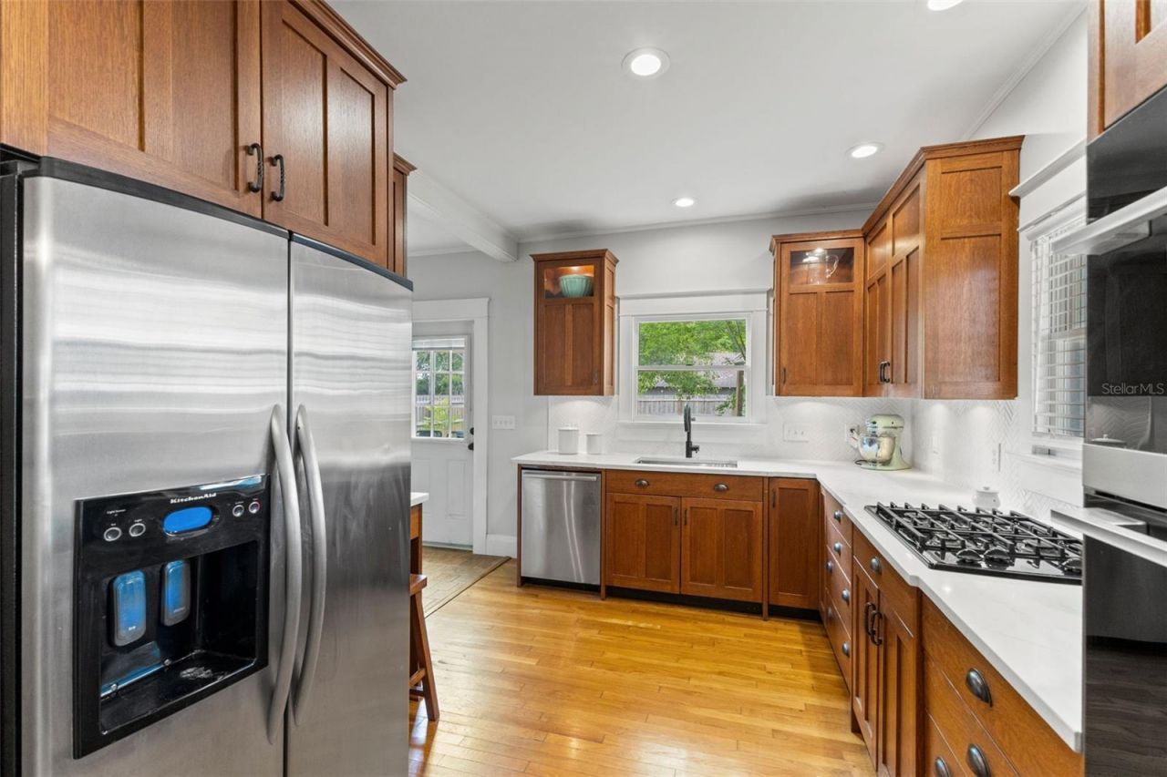 5101 N Seminole Avenue , Tampa, FL 33603 Photo