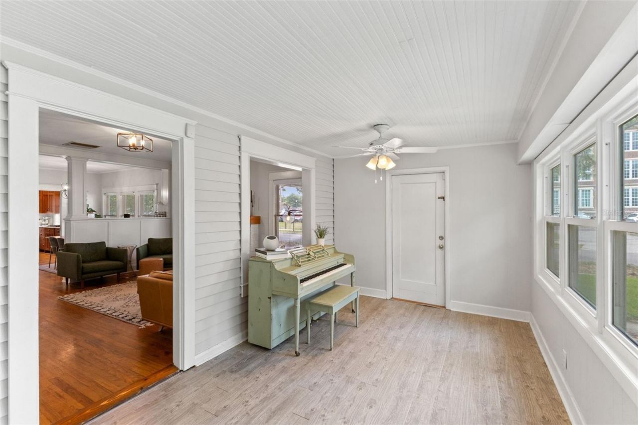 5101 N Seminole Avenue , Tampa, FL 33603 Photo