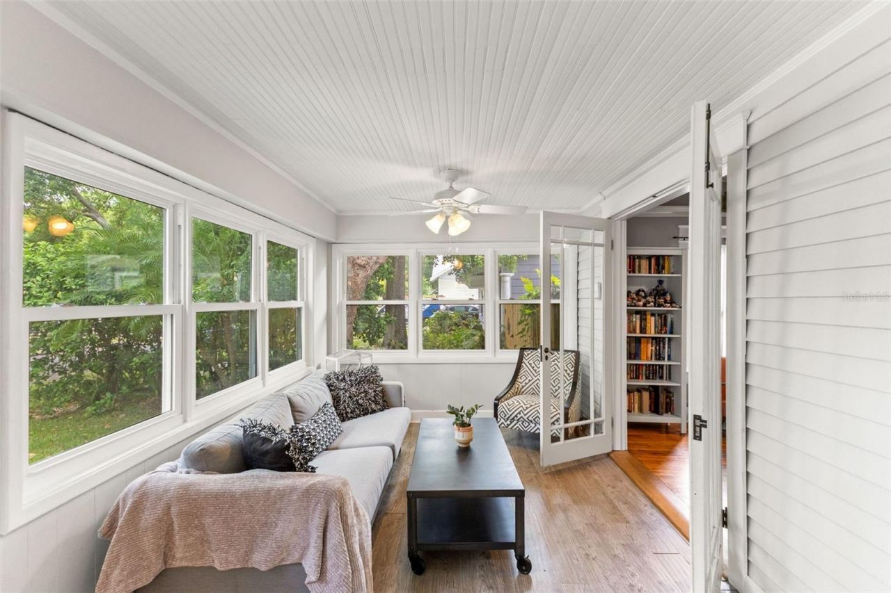 5101 N Seminole Avenue , Tampa, FL 33603 Photo