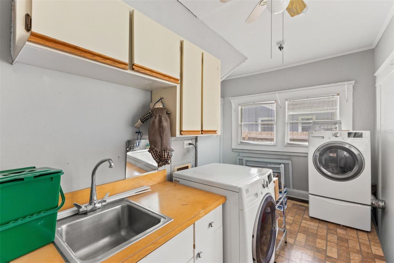 5101 N Seminole Avenue , Tampa, FL 33603 Photo