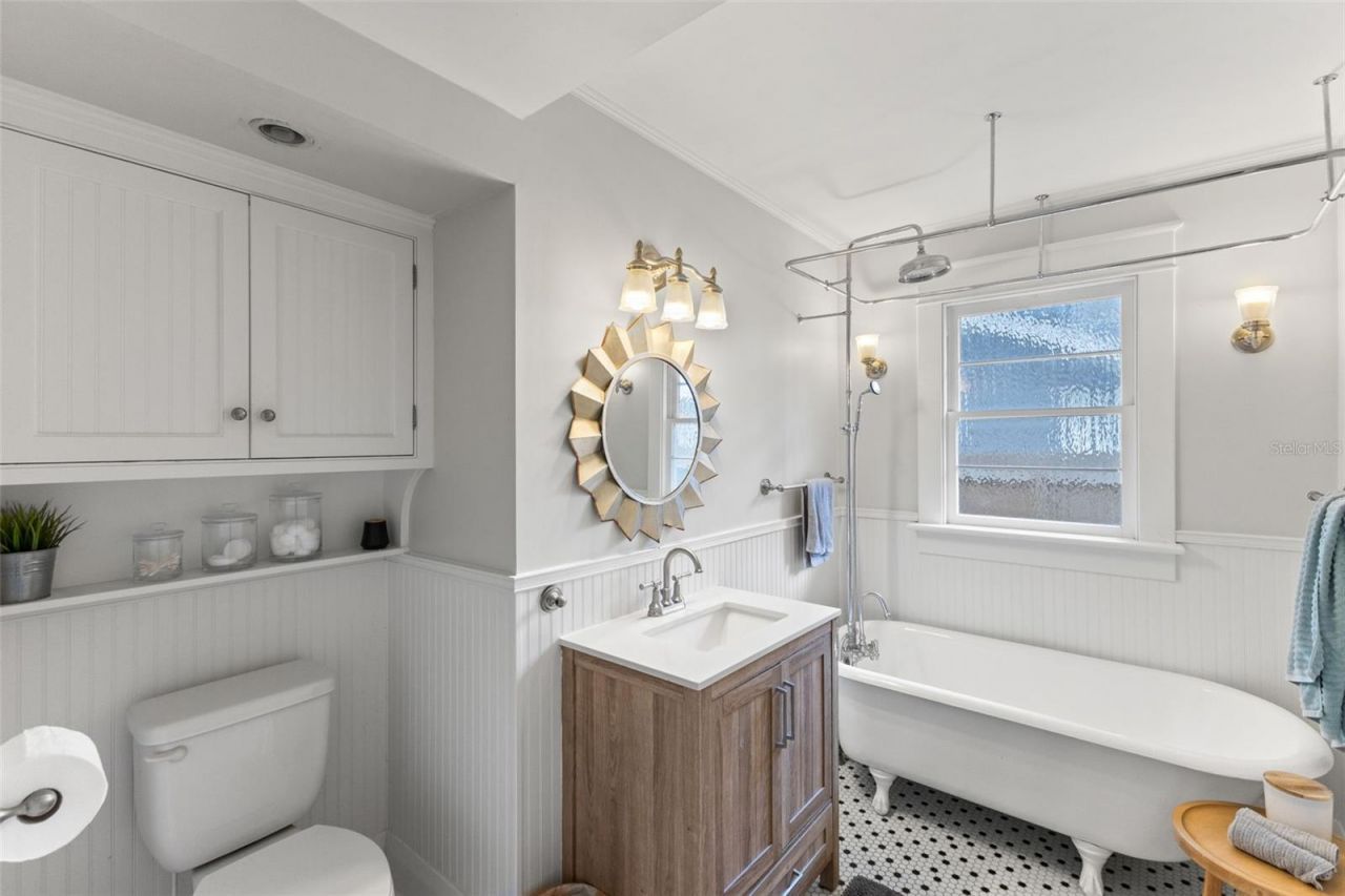 5101 N Seminole Avenue , Tampa, FL 33603 Photo