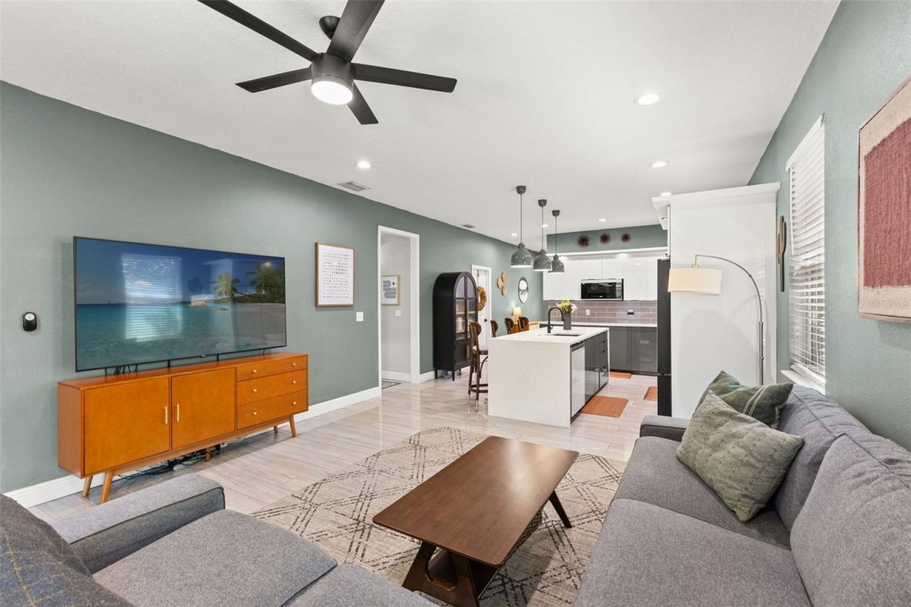 1507 Hillside Drive , Tampa, FL 33610 Photo