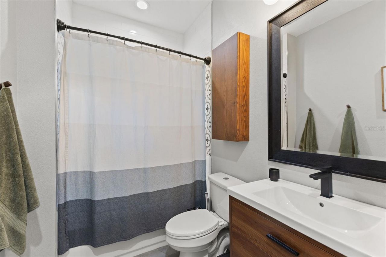 1507 Hillside Drive , Tampa, FL 33610 Photo