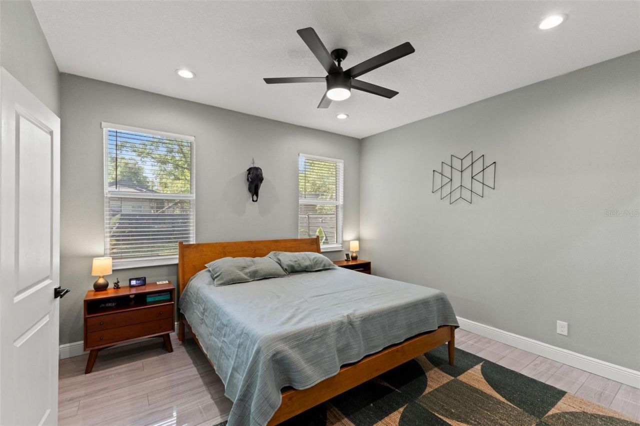 1507 Hillside Drive , Tampa, FL 33610 Photo