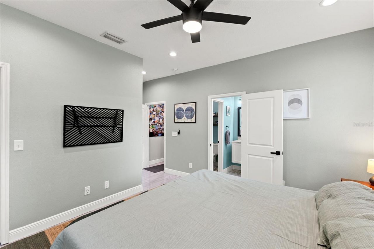 1507 Hillside Drive , Tampa, FL 33610 Photo