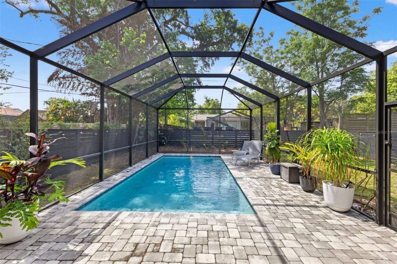 1507 Hillside Drive , Tampa, FL 33610 Photo