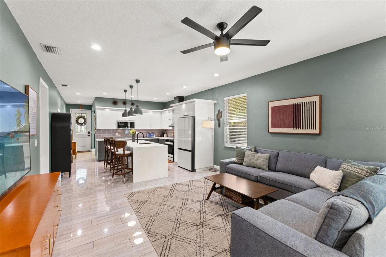 1507 Hillside Drive , Tampa, FL 33610 Photo