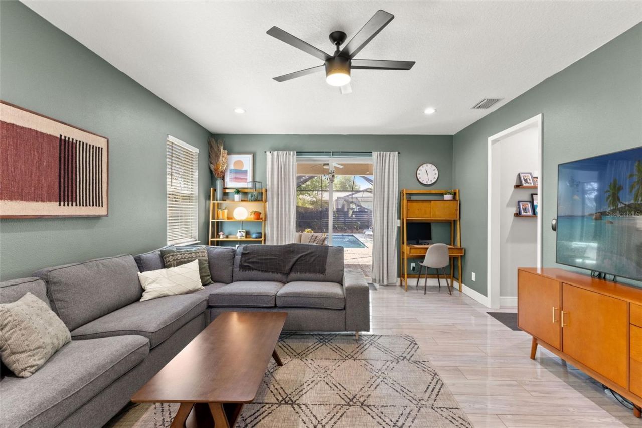 1507 Hillside Drive , Tampa, FL 33610 Photo