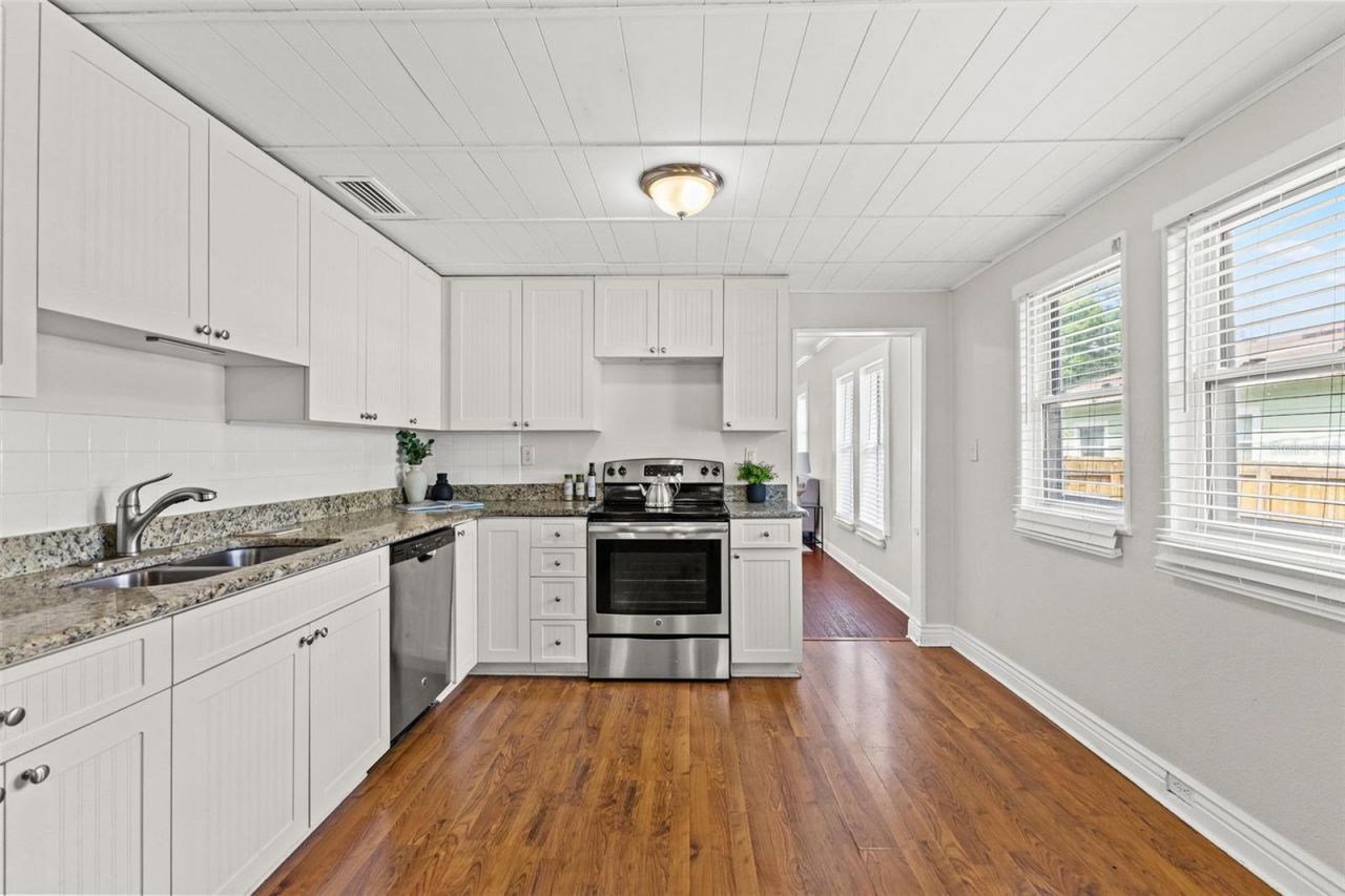 318 W Osborne Avenue , Tampa, FL 33603 Photo