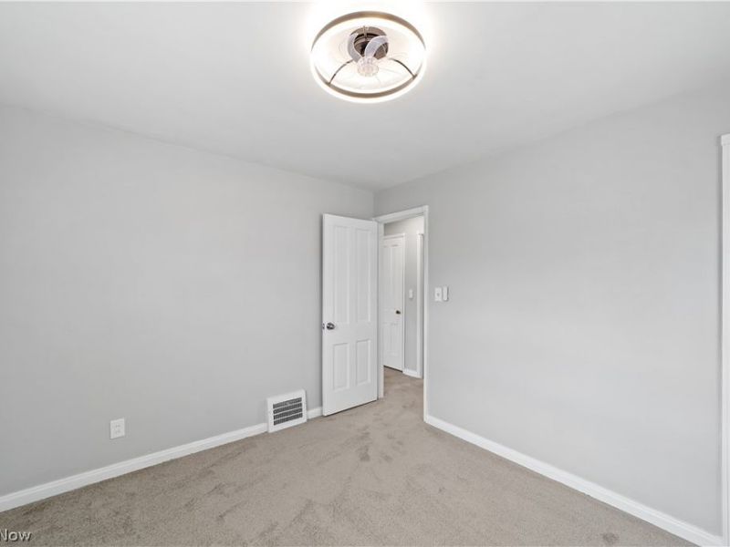 3778 Highland Road, Cleveland, OH 44111 Photo 13