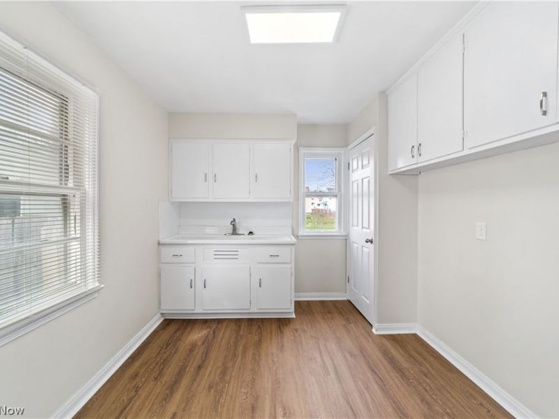 3778 Highland Road, Cleveland, OH 44111 Photo 7