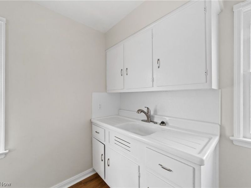 3778 Highland Road, Cleveland, OH 44111 Photo 8