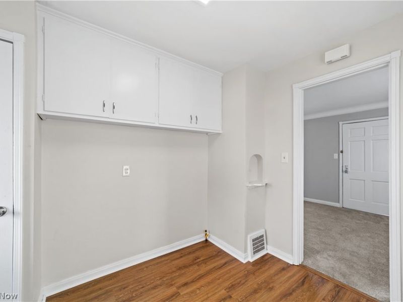 3778 Highland Road, Cleveland, OH 44111 Photo 9