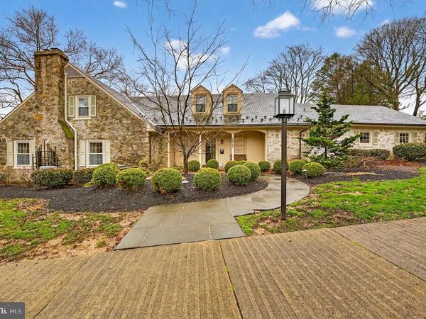 2011 SYCAMORE STREET, BETHLEHEM, PA 18017