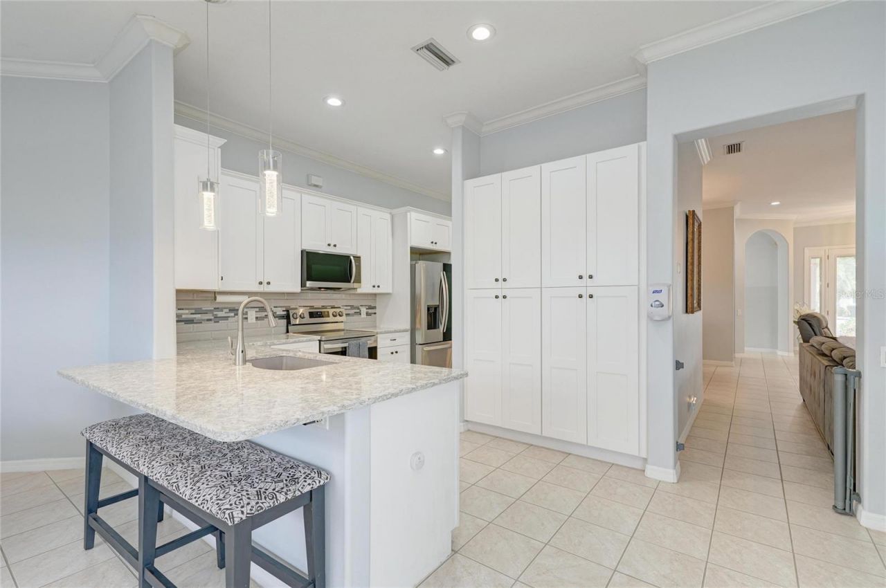 4735 Spinnaker Drive, Bradenton, FL 34208 Photo