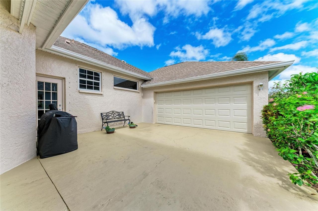 4735 Spinnaker Drive , Bradenton, FL 34208 Photo
