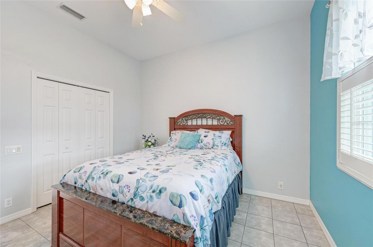 4735 Spinnaker Drive , Bradenton, FL 34208 Photo