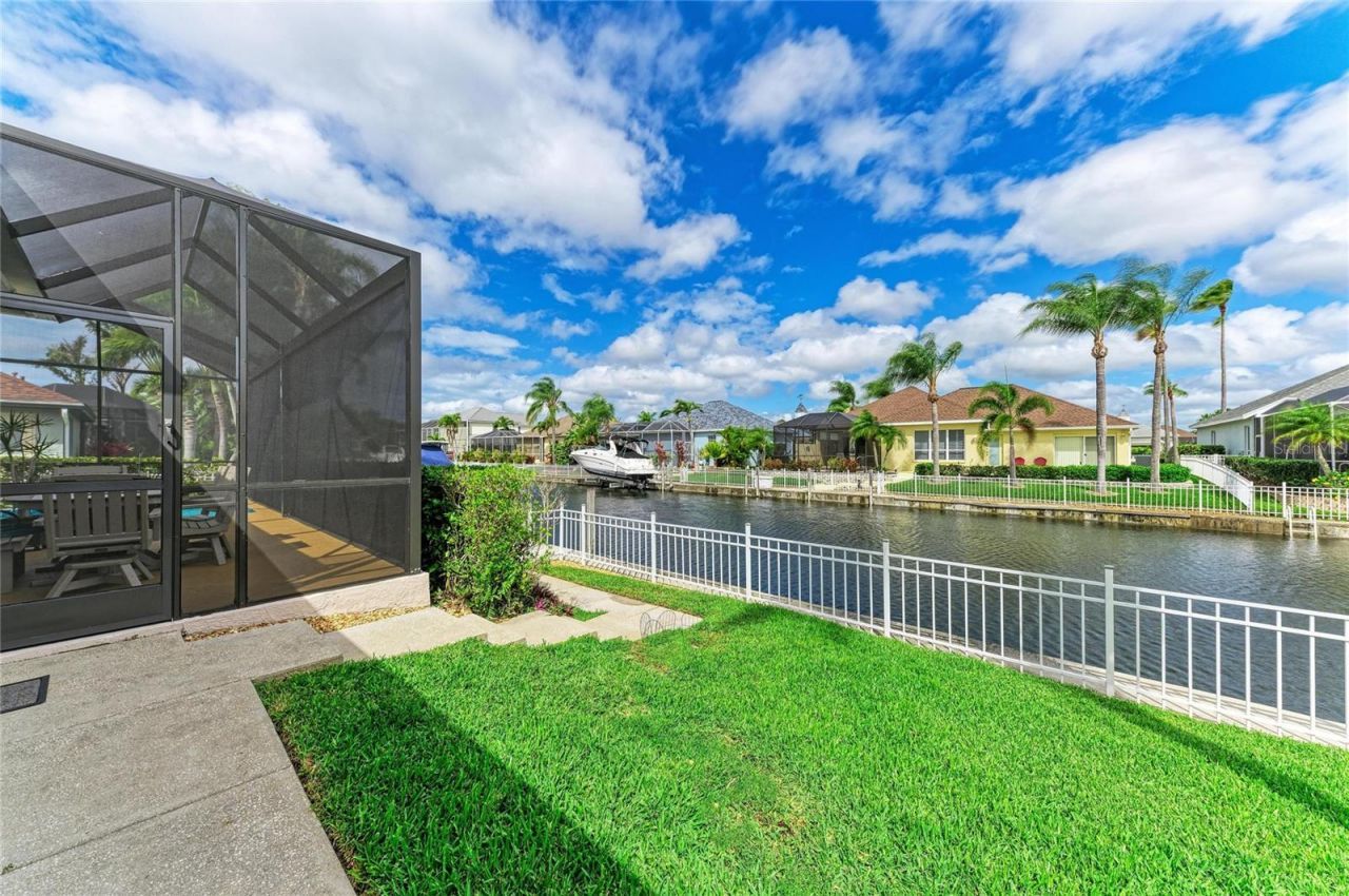 4735 Spinnaker Drive, Bradenton, FL 34208 Photo