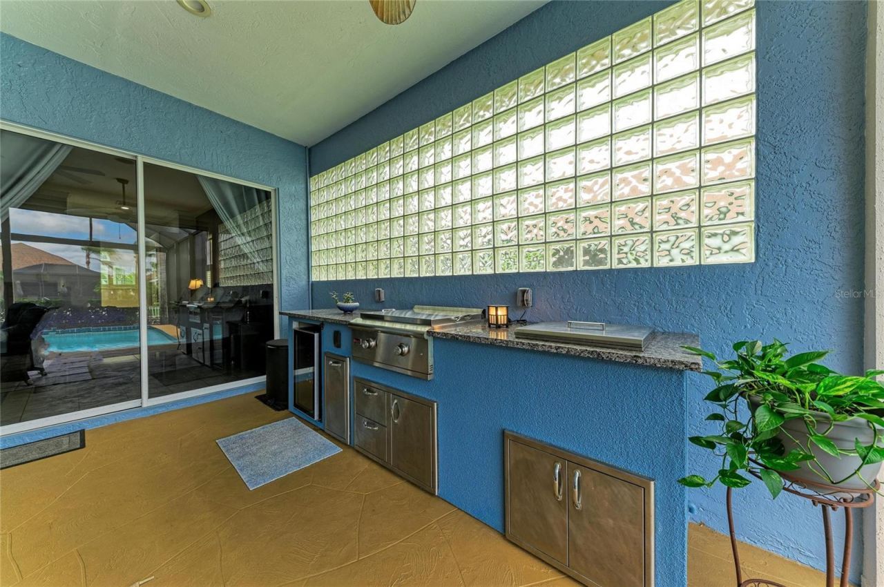 4735 Spinnaker Drive , Bradenton, FL 34208 Photo