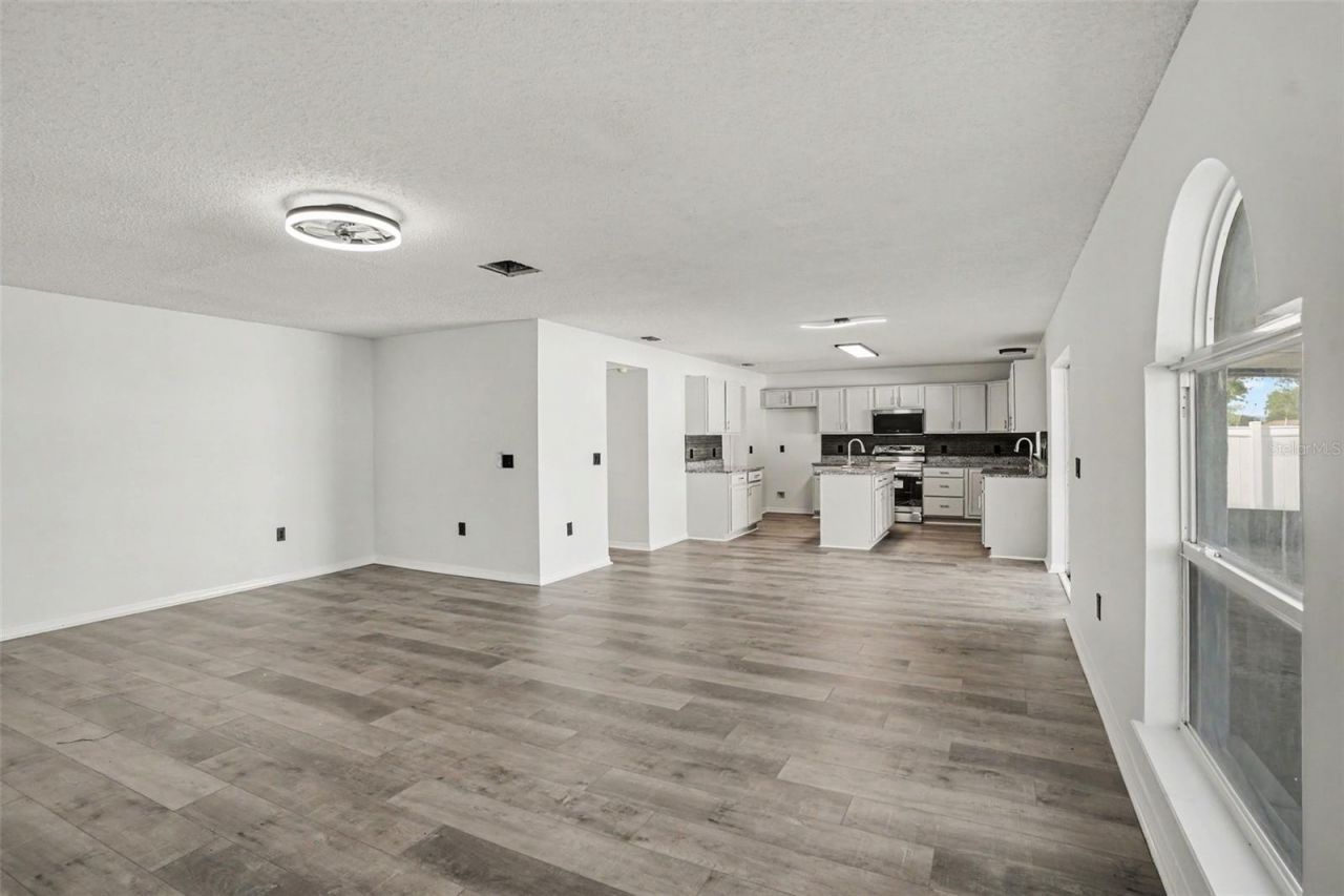 10317 Frog Pond Drive , Riverview, FL 33569 Photo