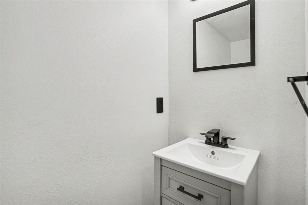 10317 Frog Pond Drive , Riverview, FL 33569 Photo