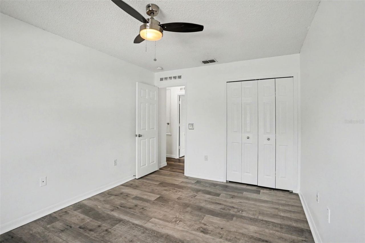 10317 Frog Pond Drive , Riverview, FL 33569 Photo