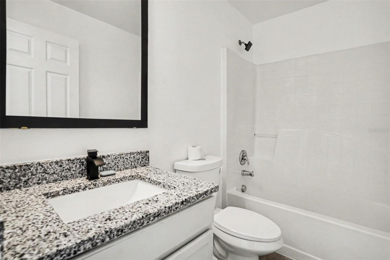 10317 Frog Pond Drive , Riverview, FL 33569 Photo