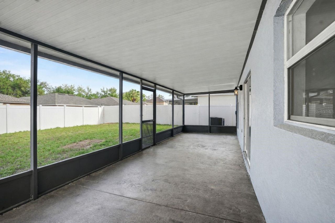 10317 Frog Pond Drive , Riverview, FL 33569 Photo