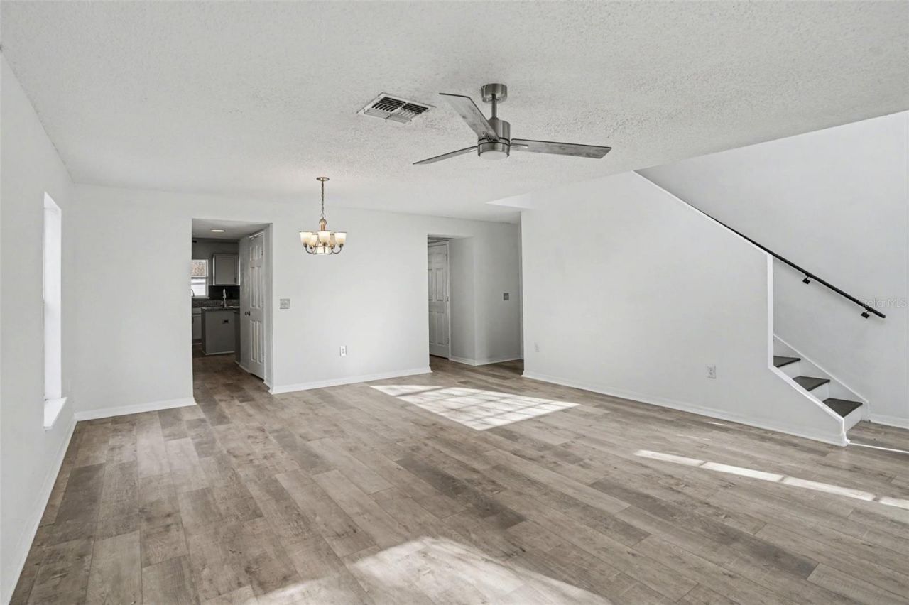 10317 Frog Pond Drive , Riverview, FL 33569 Photo