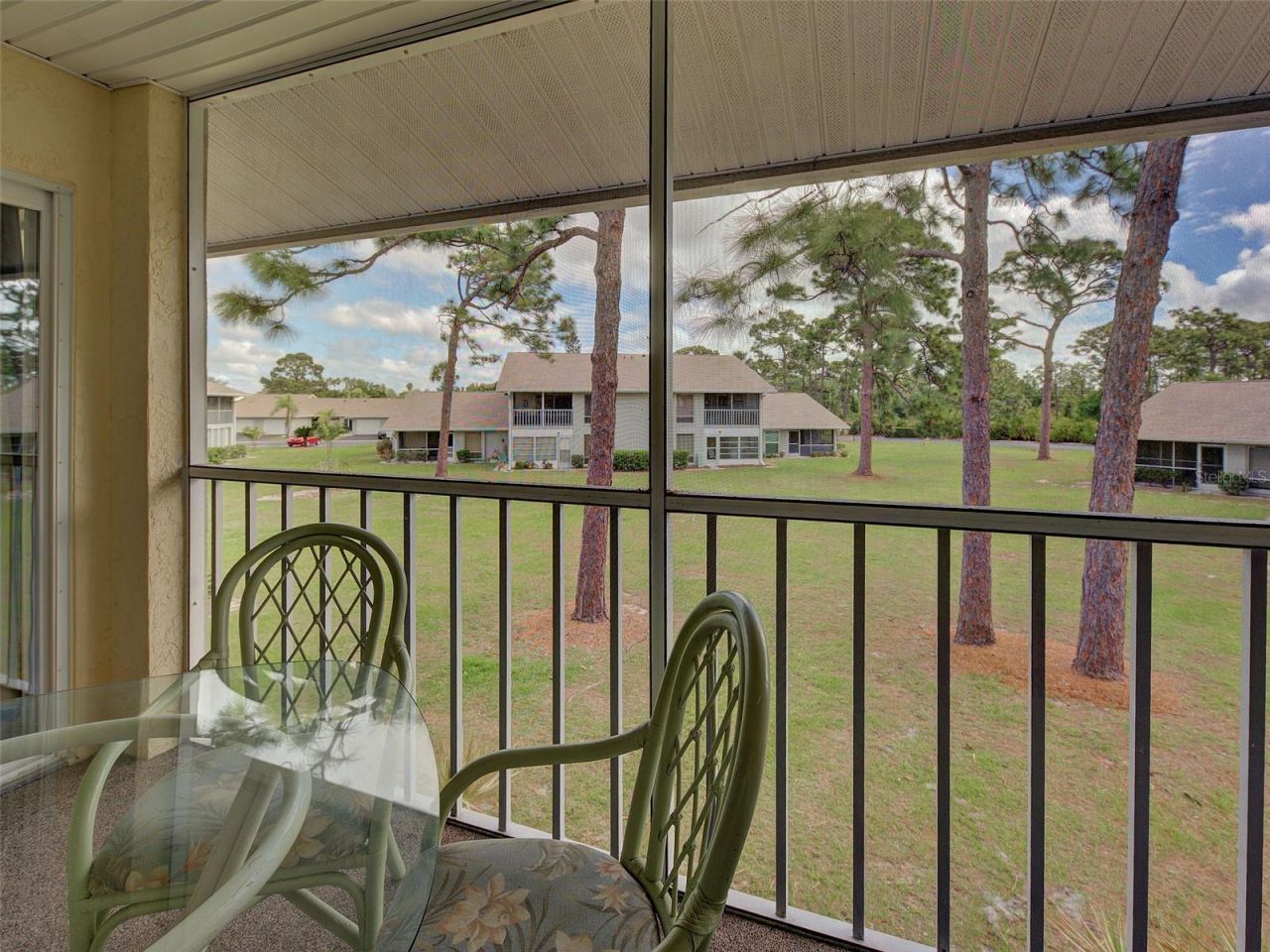 1405 Pine Lake Drive , Unit 5, Venice, FL 34285 Photo