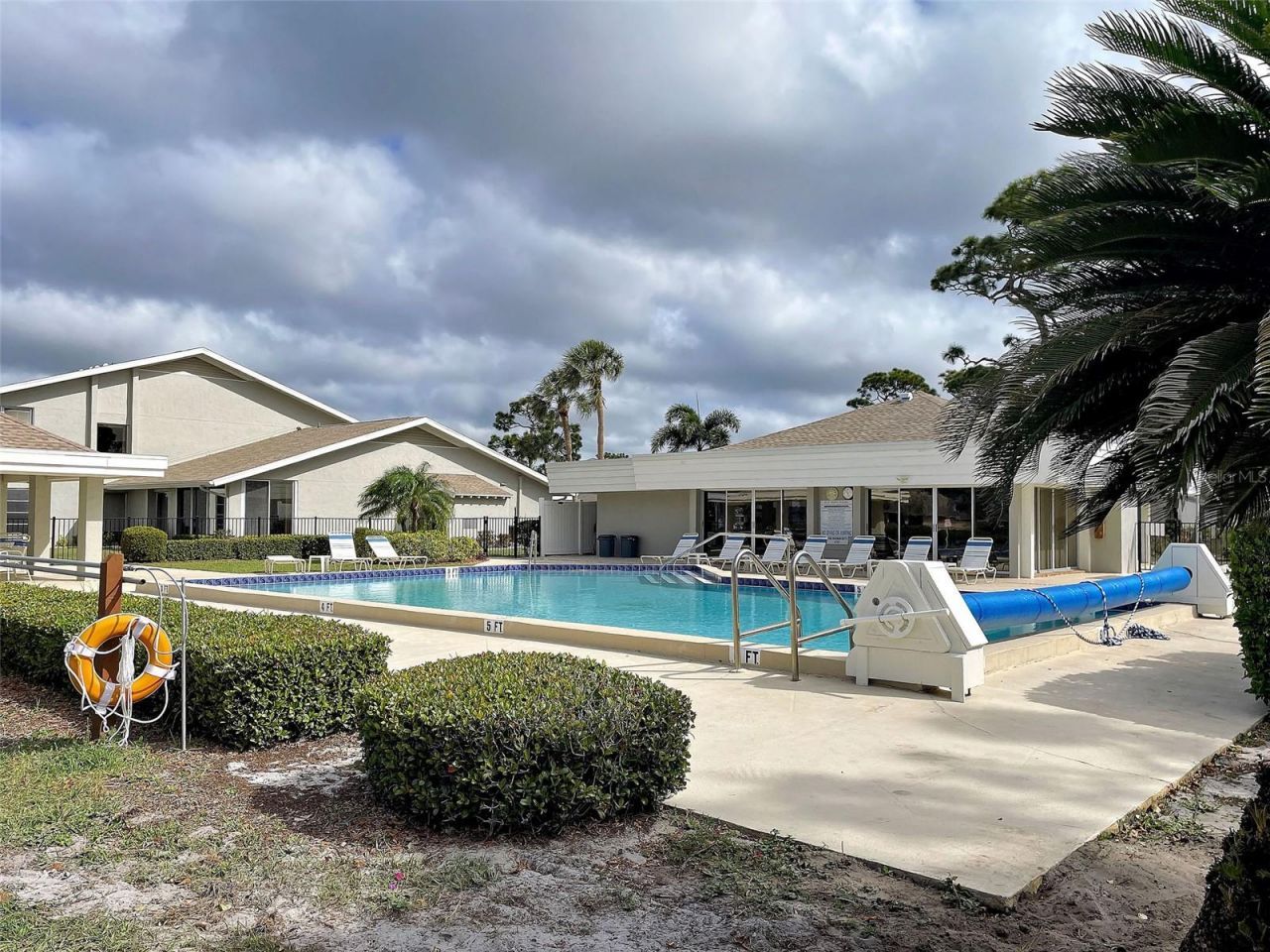 1405 Pine Lake Drive , Unit 5, Venice, FL 34285 Photo