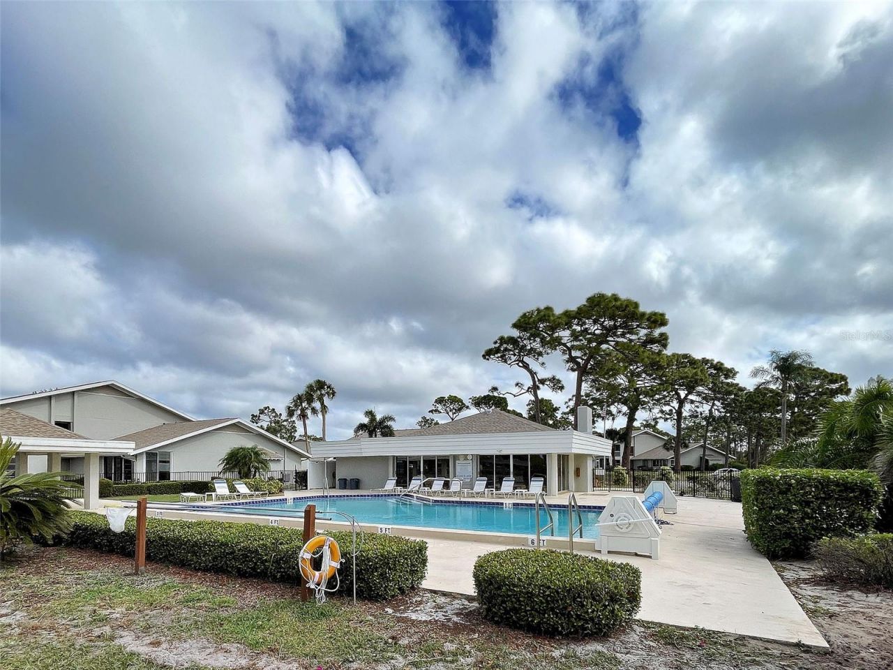 1405 Pine Lake Drive , Unit 5, Venice, FL 34285 Photo