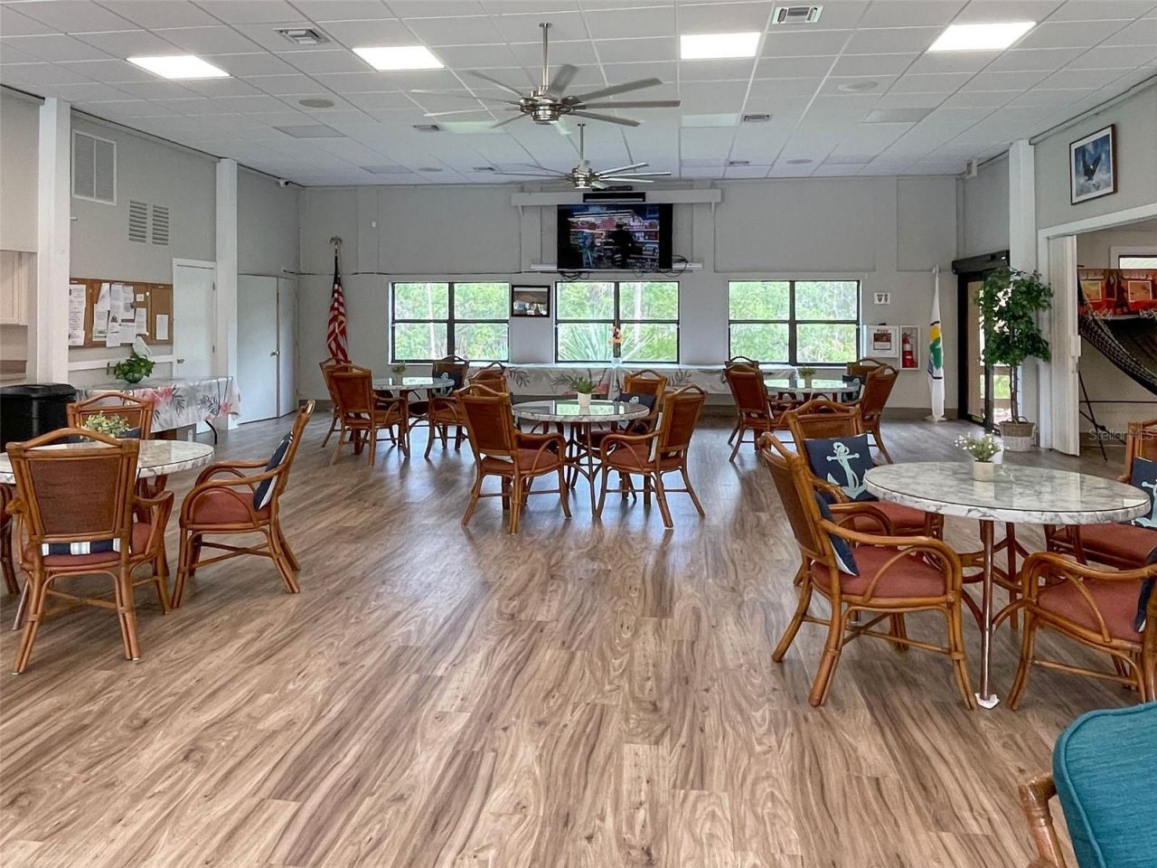 1405 Pine Lake Drive , Unit 5, Venice, FL 34285 Photo